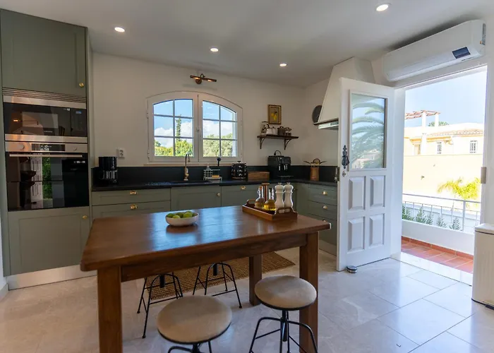 Luxurious - Pool, Hot Tub, Cinema And Golf * 维拉摩拉