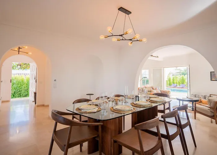 Luxurious - Pool, Hot Tub, Cinema And Golf Villa *