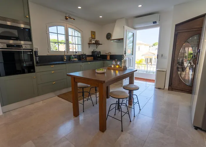 Villa Luxurious - Pool, Hot Tub, Cinema And Golf