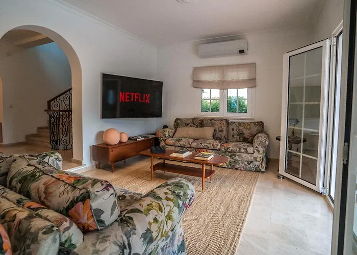 Luxurious - Pool, Hot Tub, Cinema And Golf Villa *